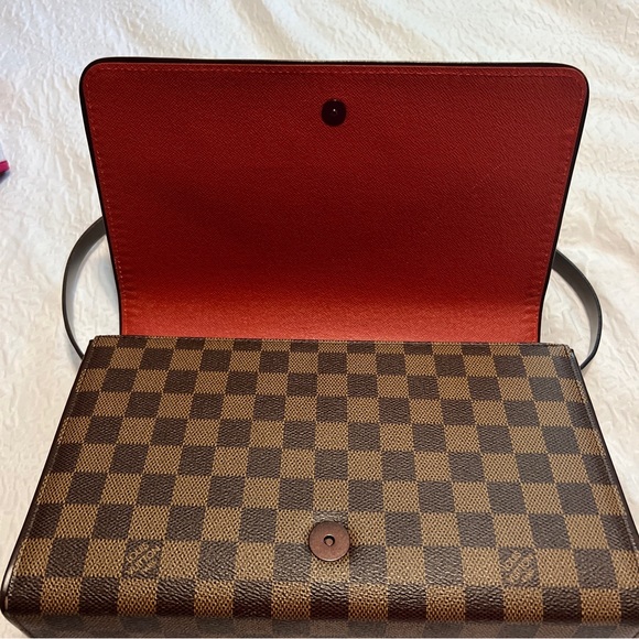 Authentic Louis Vuitton TriBeCa Damier Ebene. - Picture 6 of 12